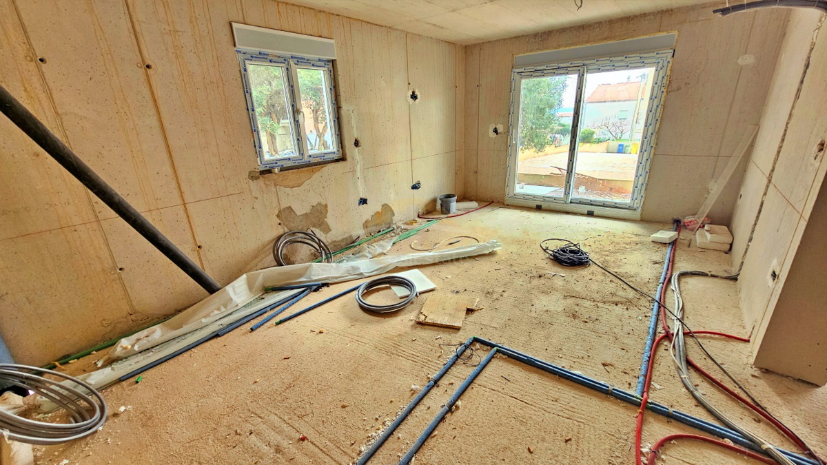 VENDITA: Ampio trilocale con grande giardino – Kaštel Stari (Nuova costruzione)